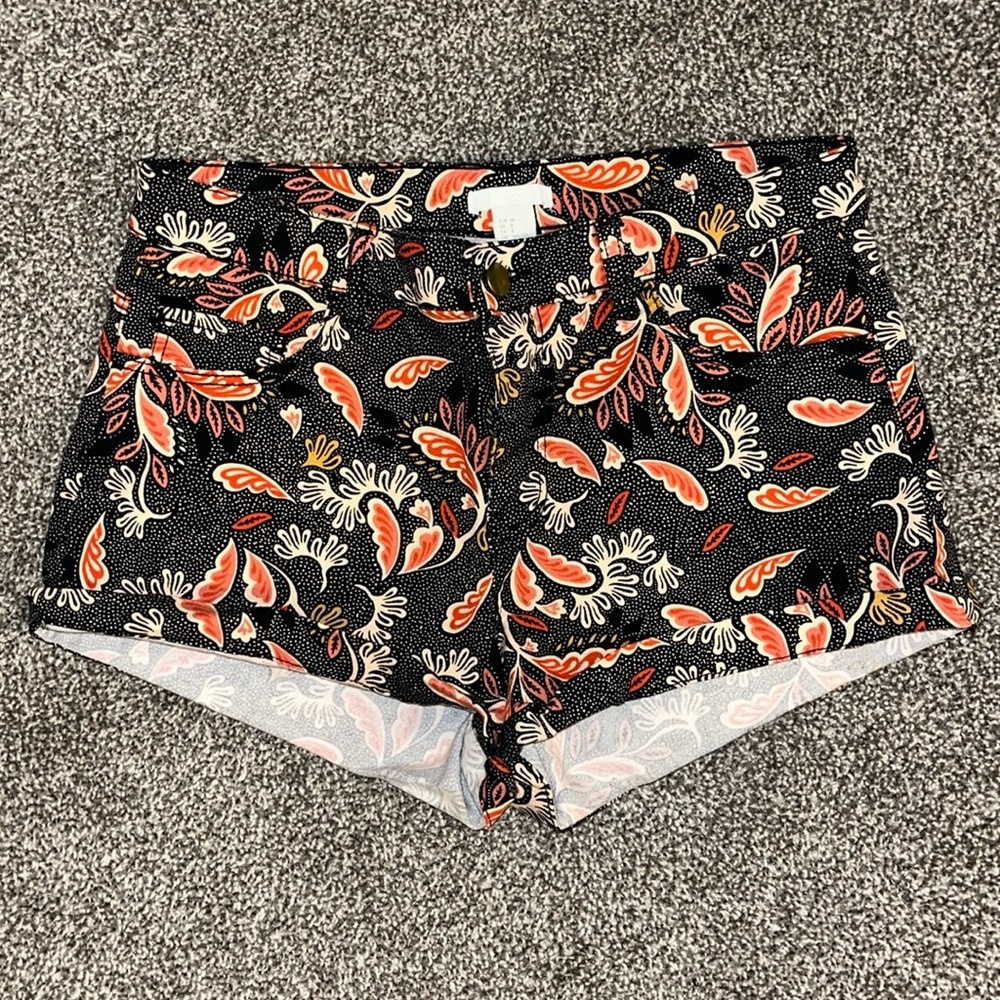 H&M patterned low rise shorts